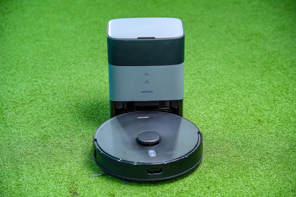 AirRobo Vacuum Cleaning Robot